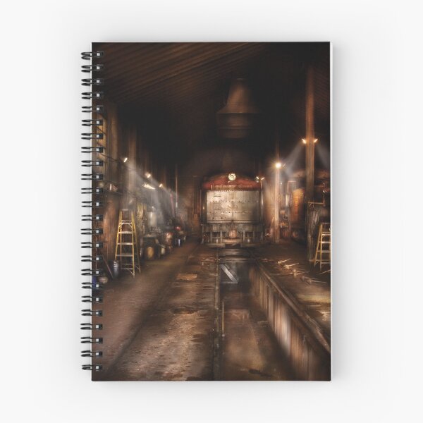 Artikelvorschau, Train - Train 89 - In the workshop entworfen und verkauft von Mike Savad Photography.
