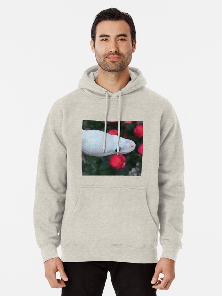 sudadera blanca con rosas