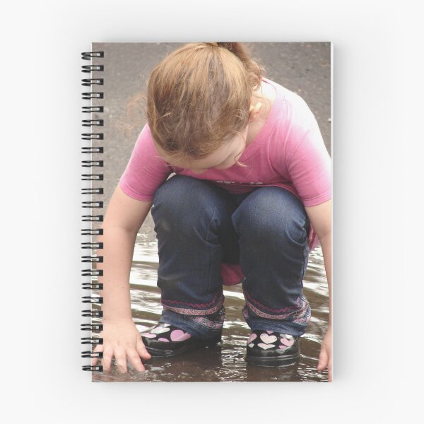Artikelvorschau, Playing In Puddles entworfen und verkauft von Robbi Levesque.
