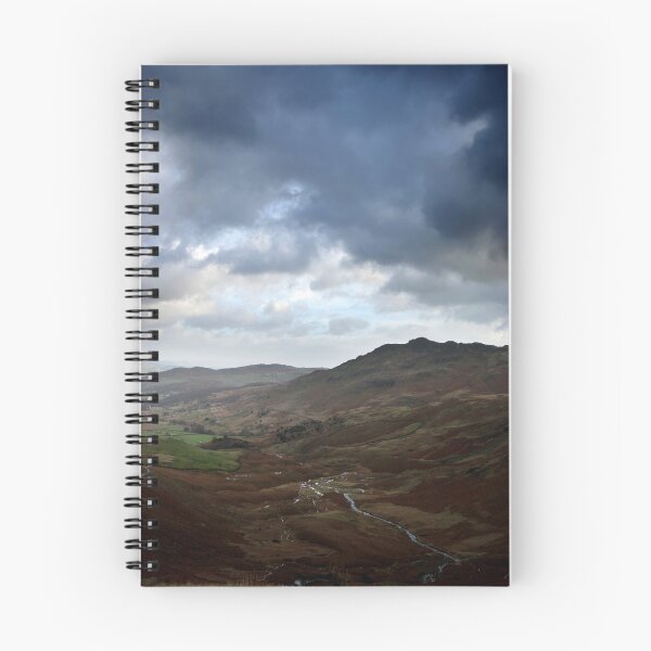 Aperçu de l'œuvre View over a Cumbrian valley créée et vendue par Jason Clarke.