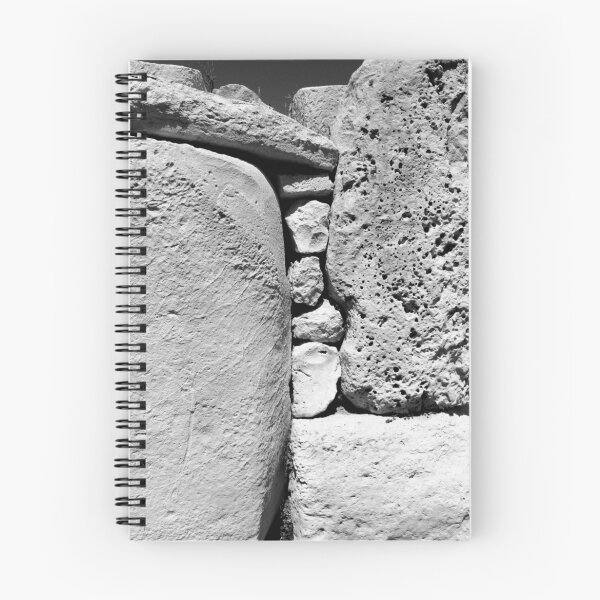 Artikelvorschau, Tarxien Temples in Assemblance, Malta. entworfen und verkauft von Joanna Beilby.