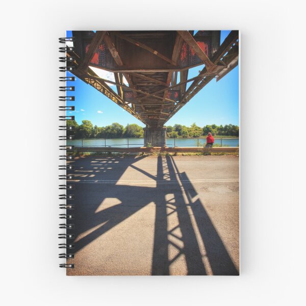 Artikelvorschau, Under The Bridge entworfen und verkauft von David Amos.