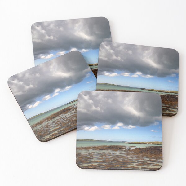 Artikelvorschau, Berneray: Reflektierende Wolken entworfen und verkauft von Kasia Design.