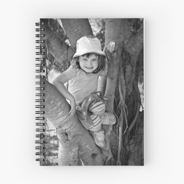 Artikelvorschau, Angel in a tree entworfen und verkauft von Stephanie Bowers.