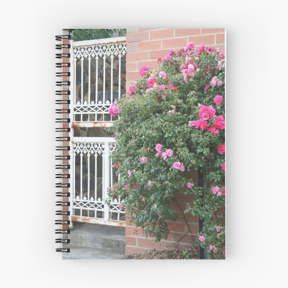 Vista previa del artículo con la obra «Cuaderno de espiral», diseñado y vendido por bubbleblue.