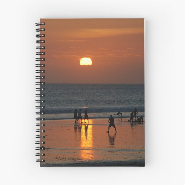 Artikelvorschau, Kuta Beach at sunset entworfen und verkauft von Alex Faulkner.