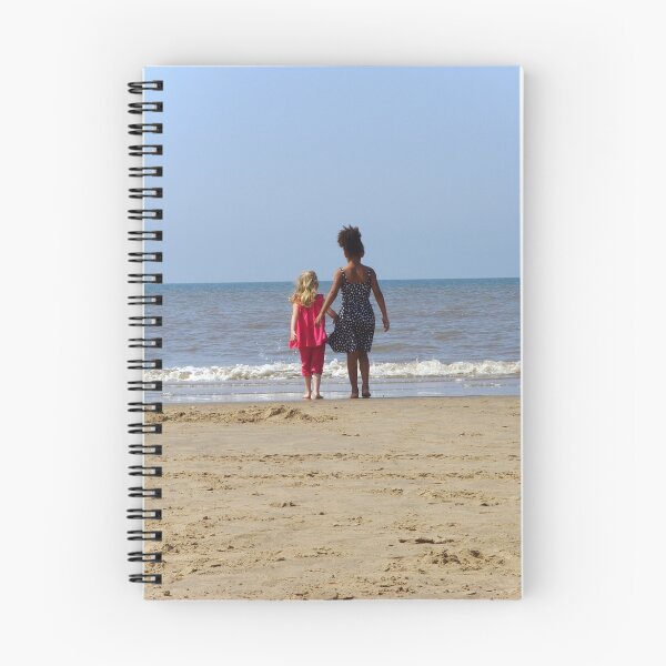Artikelvorschau, Stroll on the beach entworfen und verkauft von Jaymarshall.