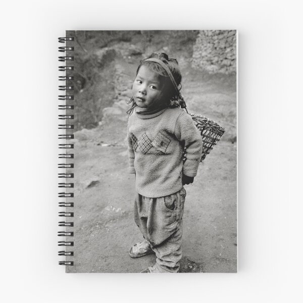 Artikelvorschau, Fledgeling porter.Nepal Himalayas.2005. entworfen und verkauft von Neil Bussey.