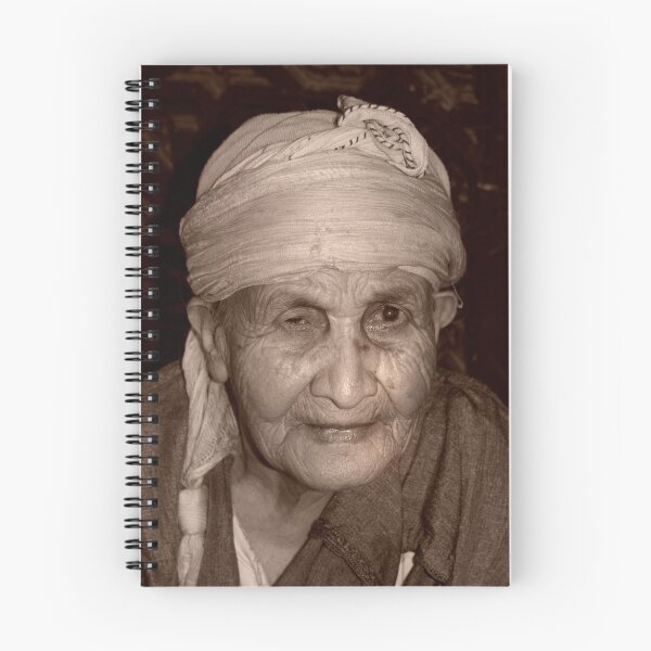 Aperçu de l'œuvre Old Woman of the Kasbah créée et vendue par pisk.