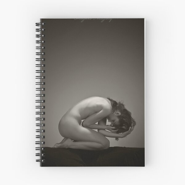 Aperçu de l'œuvre Fetal Crouch créée et vendue par MagiccImagery.