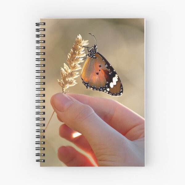 Artikelvorschau, Nature in her hand..... entworfen und verkauft von Steve Chapple.