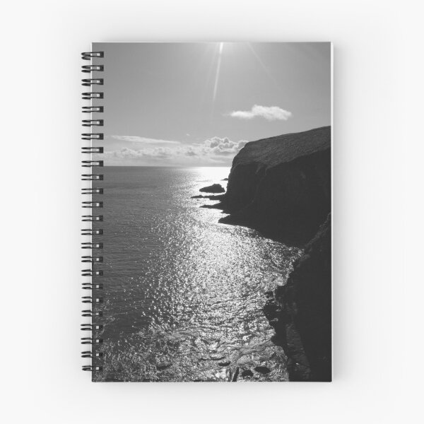 Artikelvorschau, Coastline entworfen und verkauft von Paul Finnegan.