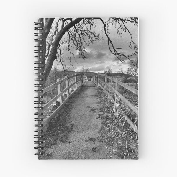 Artikelvorschau, Wensleydale Fußgängerbrücke. entworfen und verkauft von Lindamell.