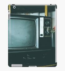 Flower T.V. iPad Case/Skin