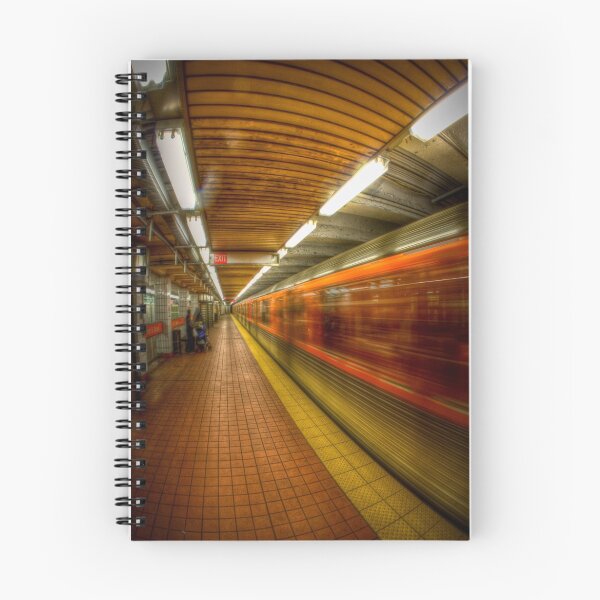 Aperçu de l'œuvre  Personnellement, j'aime les séquences sur le train.

Pris cette photo à la station de métro Temple University créée et vendue par electron.