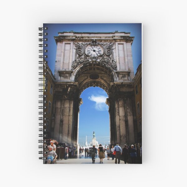 Aperçu de l'œuvre Ornate Archway à Lisboa créée et vendue par SLRphotography.