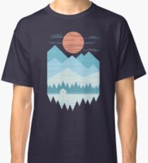 Kabine im Schnee Classic T-Shirt