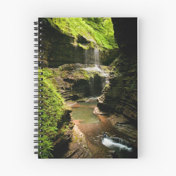 Artikelvorschau, Rainbow Falls entworfen und verkauft von Sam Scholes.
