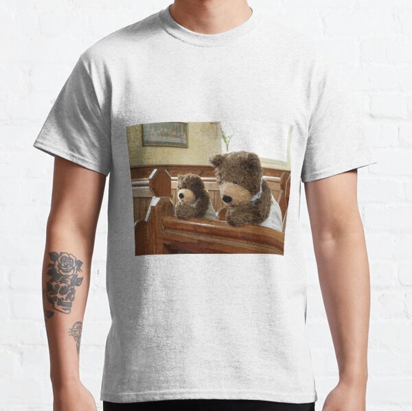 Teddy Bears praying in church Classic T-Shirt
