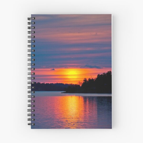 Artikelvorschau,  Evening on the Lake entworfen und verkauft von Jane Best.