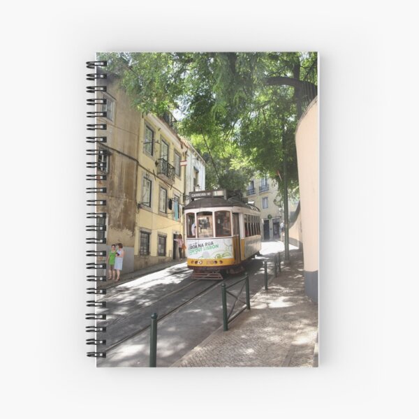 Aperçu de l'œuvre Tram à Lisbonne, Portugal créée et vendue par Peter Voerman.