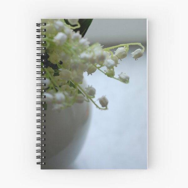 Artikelvorschau, Lilly of the Valley entworfen und verkauft von Elena Pezzini.