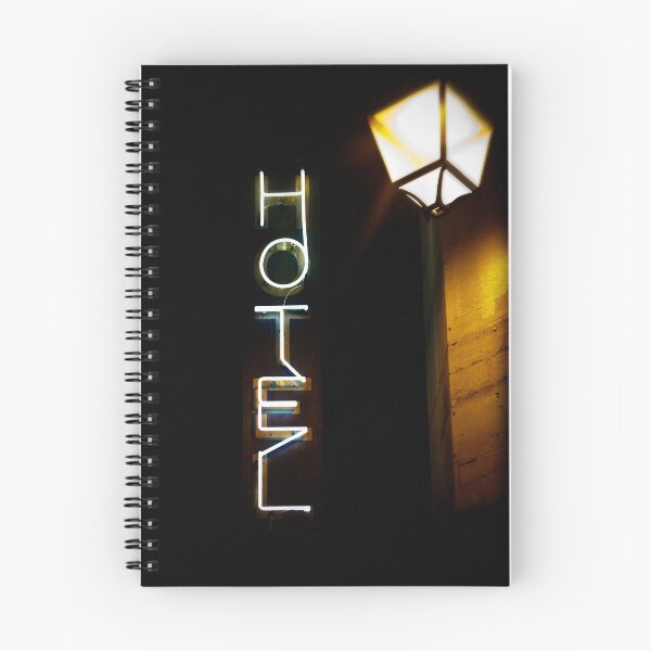Artikelvorschau, Hotel entworfen und verkauft von Minna  Waring.