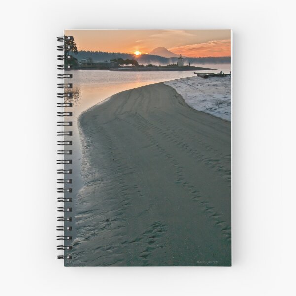 Artikelvorschau, Dawning of a New Year entworfen und verkauft von Buzzimage.