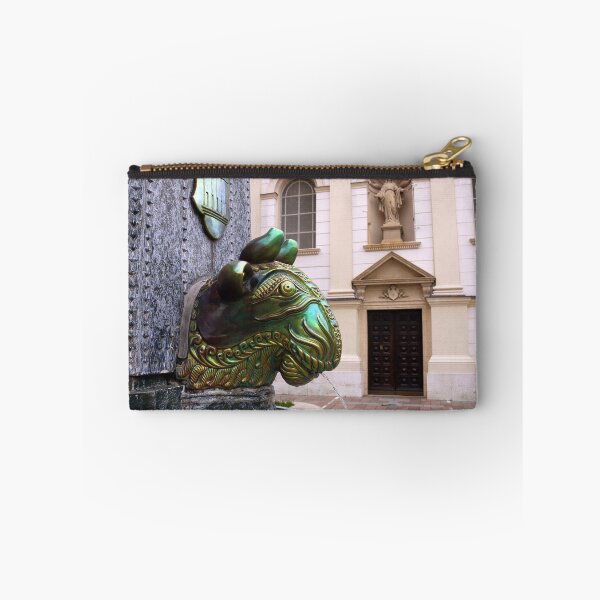 Aperçu de l'œuvre Détail de la fontaine de Zsolnay Pecs Hongrie créée et vendue par goceris.
