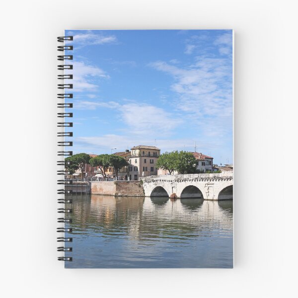 Artikelvorschau, Tiberius Brücke und Gebäude Rimini Italien entworfen und verkauft von goceris.