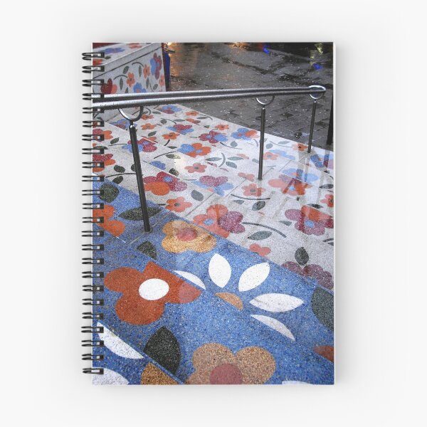 Aperçu de l'œuvre Flowers for a rainy day créée et vendue par Stephanie Owen.