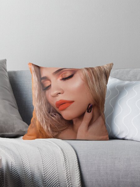 Aperçu de l'œuvre Kylie Jenner créée et vendue par caitlinwashere.
