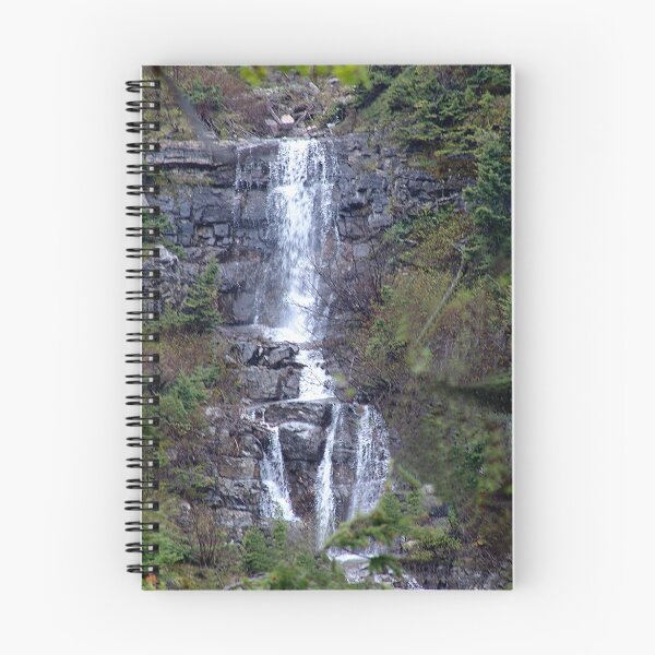 Artikelvorschau, Delicate Waterfall entworfen und verkauft von Jann Ashworth.