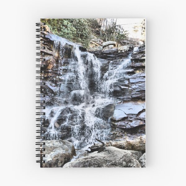 Aperçu de l'œuvre Waterfall créée et vendue par CMBPhotography.