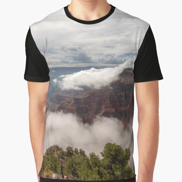 Vista previa del artículo con la obra «North Rim Fog 4 - Parque Nacional del Gran Cañón - Arizona», diseñado y vendido por Brian Harig.