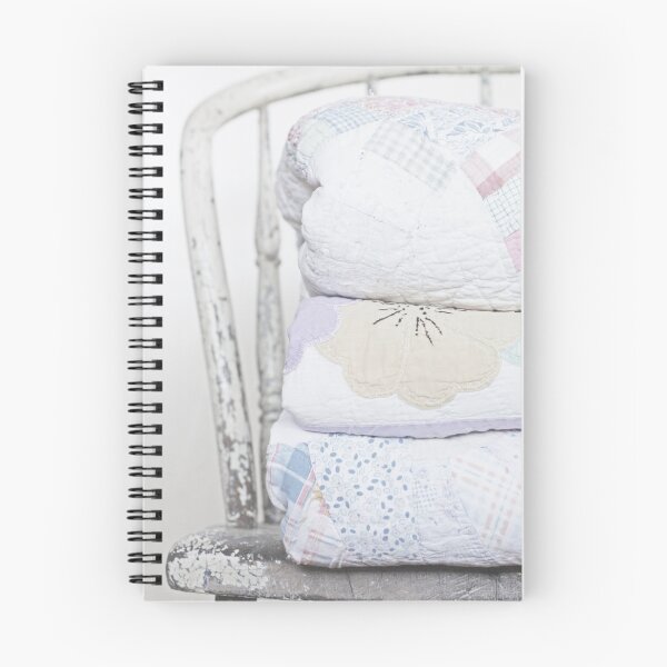 Artikelvorschau, Vintage Quilts entworfen und verkauft von Maureen Nichols.