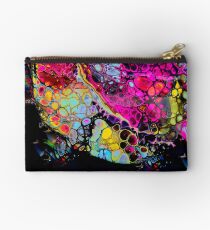ドラゴンの宝石 (doragon no hōseki; dragon gem). Studio Pouch
