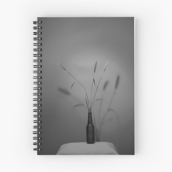 Aperçu de l'œuvre Grass in bottle créée et vendue par Dirk Michael Dudat.