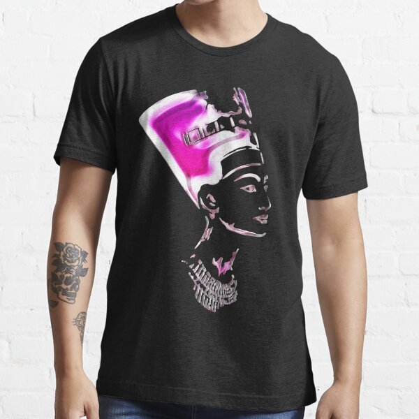 ~*~Nefertit~*~ Essential T-Shirt