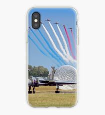 Die roten Pfeile grüßen den Vulkan iPhone-Hülle & Cover