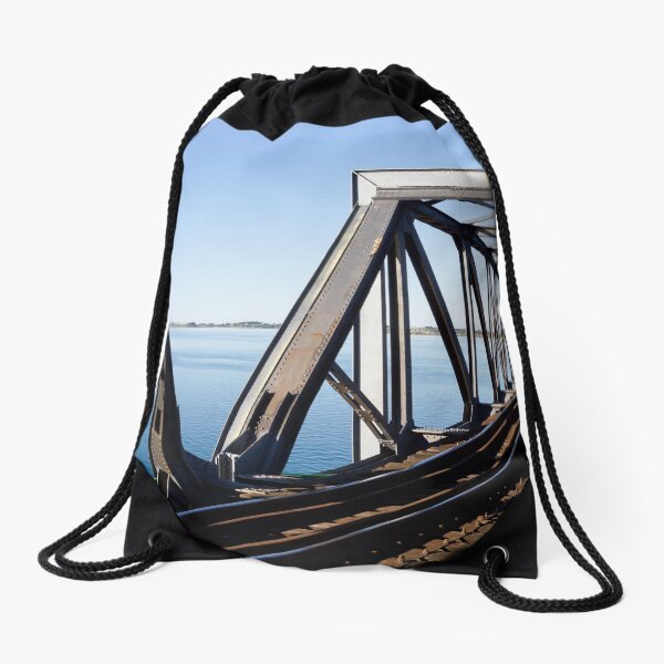 Aperçu de l'œuvre steel railway bridge créée et vendue par Anne Scantlebury.
