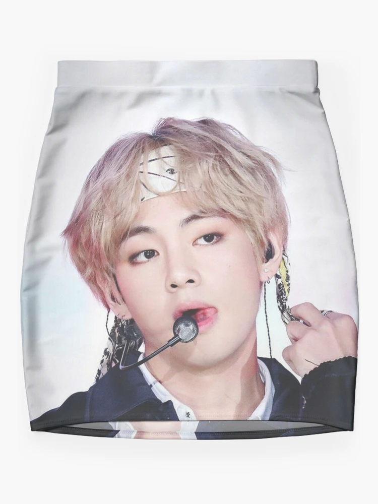 Bts Tae | Mini Skirt