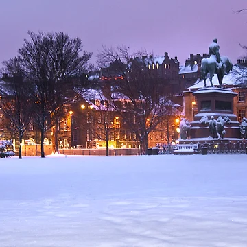 Artwork thumbnail, Edinburgh Winter by Chris Clark
