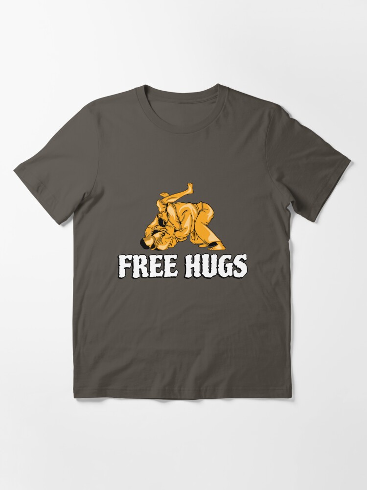 Thumbnail 3 von 7, Essential T-Shirt, Free Hugs - Martial Arts Gift designt und verkauft von yeoys.