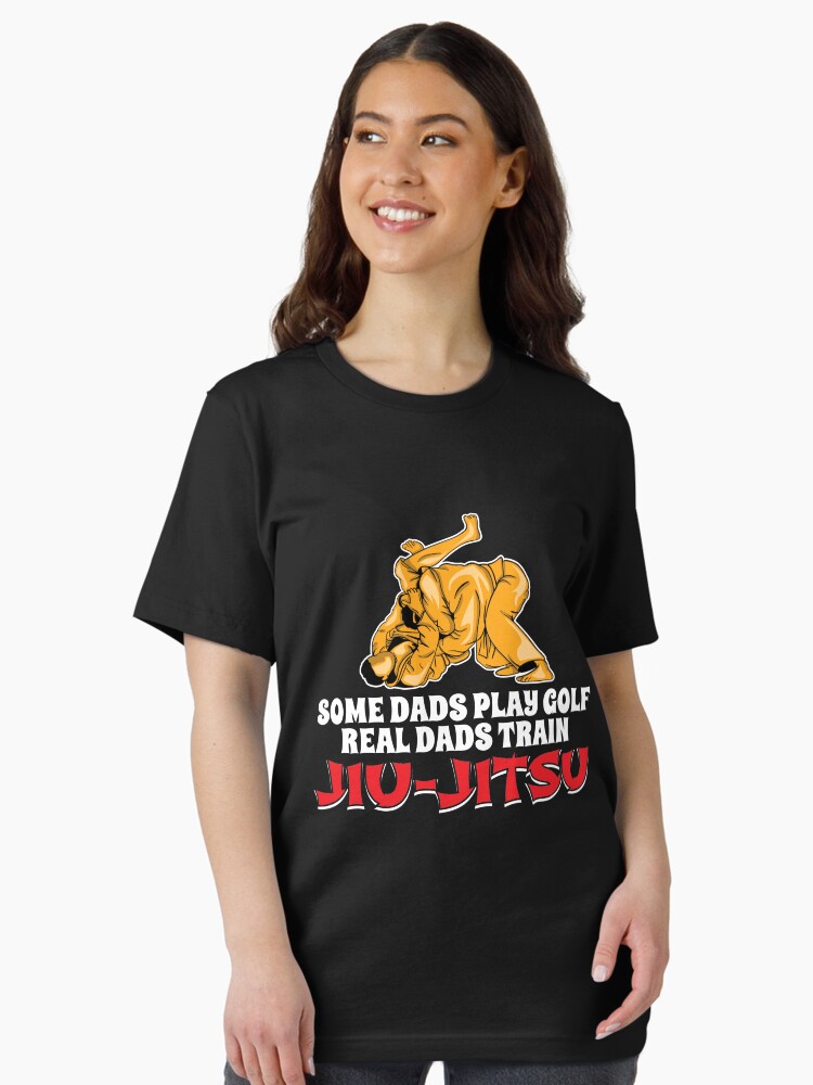 Thumbnail 2 von 7, Essential T-Shirt, Real Dads Train Jiu-Jitsu - Martial Arts Gift designt und verkauft von yeoys.