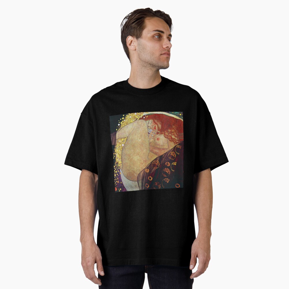 Aperçu de l'œuvre T-shirt oversize créée et vendue par timelessfancy.