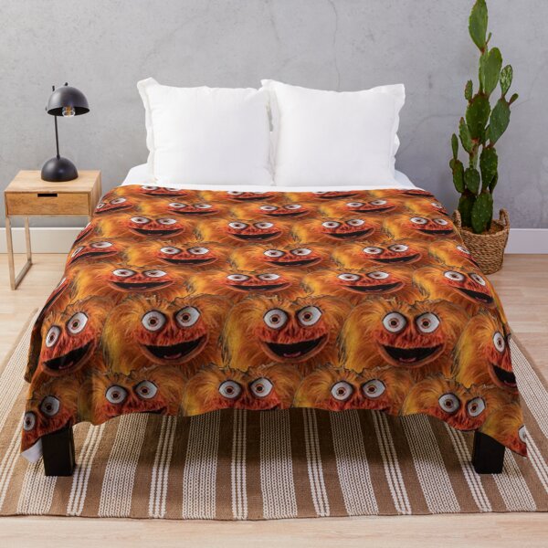 Vista previa del artículo con la obra «Gritty 4ever», diseñado y vendido por RachelTintedRed.