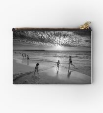 On the Run Studio Pouch