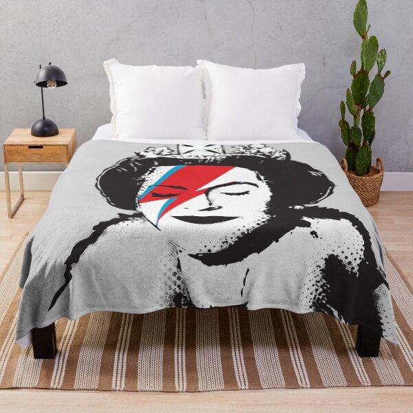 Banksy UK England God Save the Queen Elisabeth rockband face makeup HD HIGH QUALITY ONLINE STORE Throw Blanket