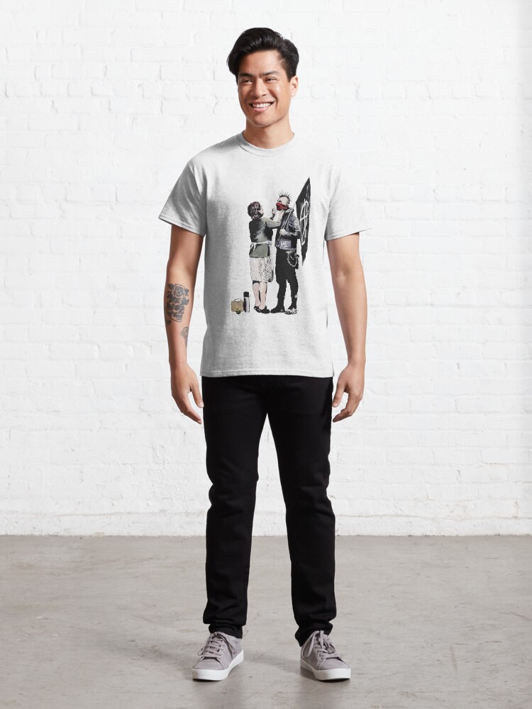 Alternate view of Banksy graffiti mom and punk with anarchist flag Protest Don't forget to eat your lunch and make some trouble quote on beige and white background HD HIGH QUALITY ONLINE STORE Classic T-Shirt